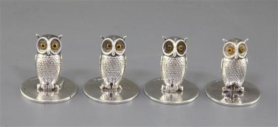 A set of four Edwardian novelty silver owl menu holders, Sampson Mordan & Co, 31mm.